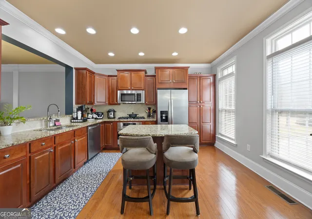 Photo 4 of Townhouse for sale at 2871 Overlook Way, Atlanta, GA 30324 | MLS# 10700712 | Listing updated on 2026-04-14