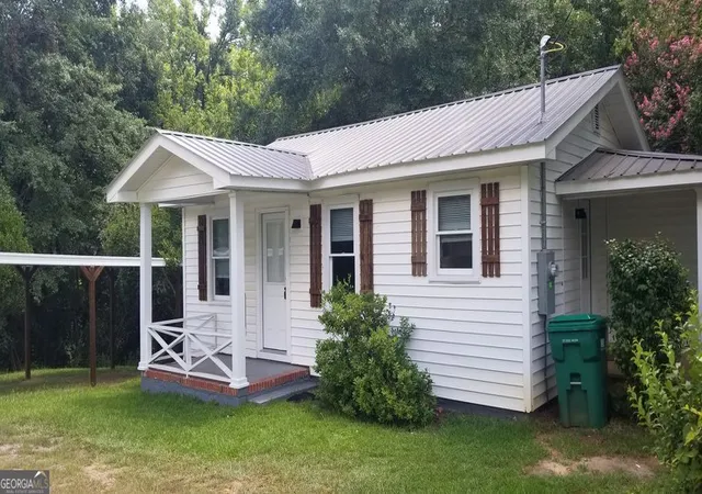Homes for sale in Milledgeville, GA | 121 Pine Ave Se, Milledgeville, GA 31061 | MLS# 10774911