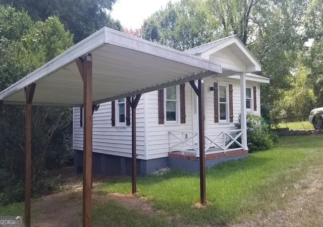 Homes for sale in Milledgeville, GA | 121 Pine Ave Se, Milledgeville, GA 31061 | MLS# 10774911