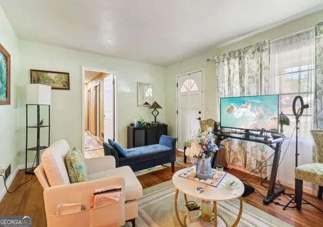 2nd image of 957 Texel Ln, Clarkston, GA 30021 | MLS# 10784499