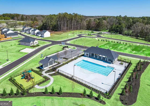3rd image of 8563 Secretariat Dr, Lithonia, GA 30058 | MLS# 10753966