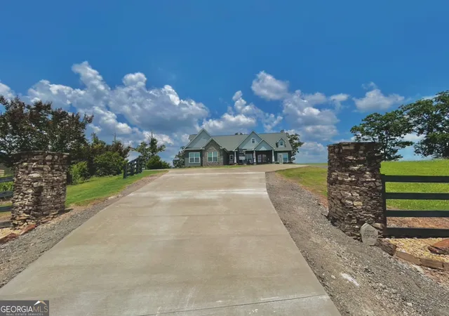 Homes for sale in Cedar Bluff, AL | 51 County Road 1024, Cedar Bluff, AL 35959 | MLS# 10714076