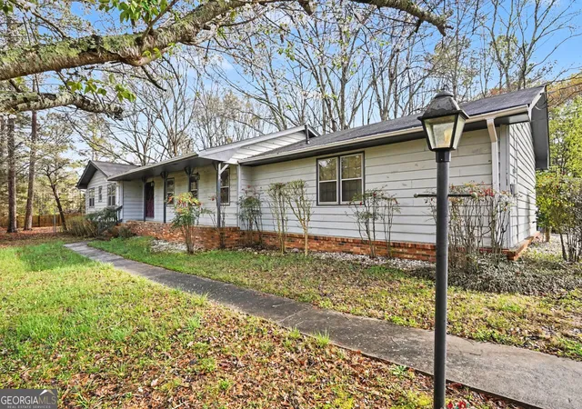 Photo 3 of Single family home for sale at 1590 S Colonial Dr Sw, Conyers, GA 30094 | MLS# 10713705 | Listing updated on 2026-09-11
