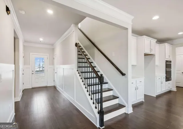 Photo 2 of Single family home for sale at 5558 Overview Dr, Flowery Branch, GA 30542 | MLS# 10725391 | Listing updated on 2026-08-31