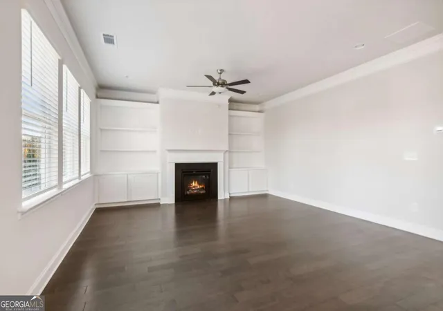 Photo 3 of Single family home for sale at 5558 Overview Dr, Flowery Branch, GA 30542 | MLS# 10725391 | Listing updated on 2026-08-31
