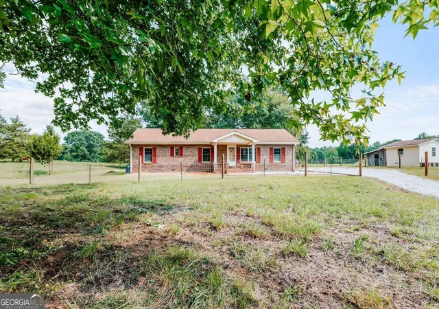 Photo 3 of Single family home for sale at 621 Elberton Rd, Lexington, GA 30648 | MLS# 10815018 | Listing updated on 2026-08-12
