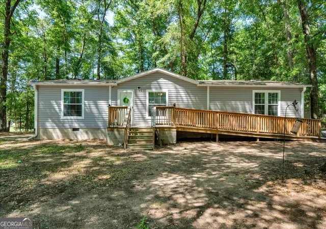 Homes for sale in Hawkinsville, GA | 44 Spring Lake Dr, Hawkinsville, GA 31036 | MLS# 10789127