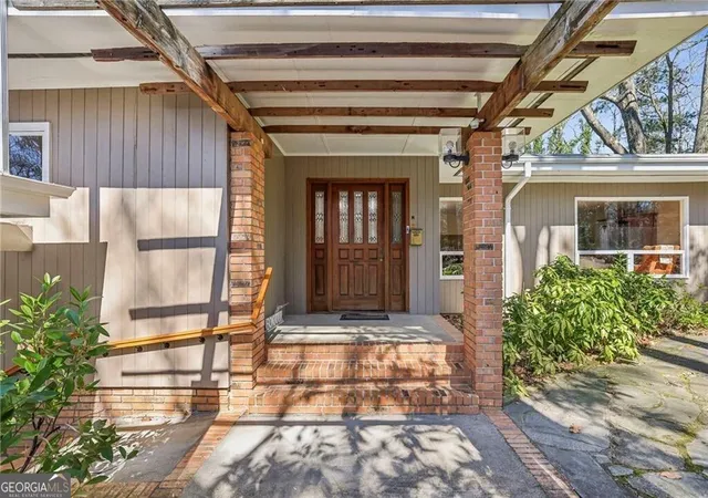 Photo 2 of Sale Pending at 110 Stewart Dr, Sandy Springs, GA 30342 | MLS# 10605646 | Listing updated on 2026-01-28