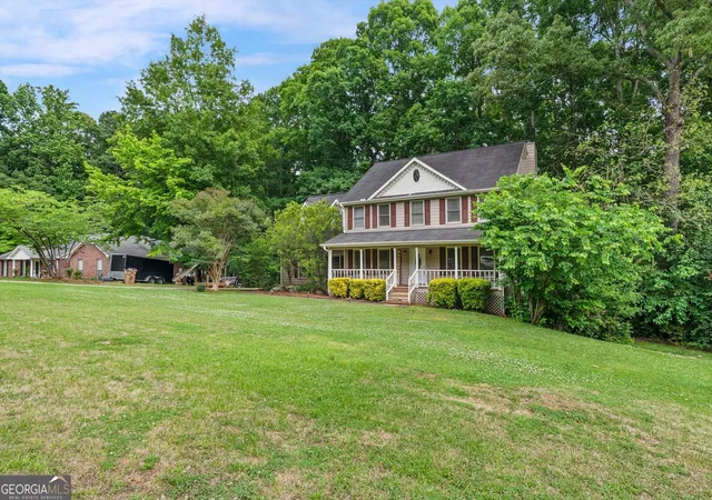 Photo 3 of Single family home for sale at 165 Hayes Cir, Rex, GA 30273 | MLS# 10760889 | Listing updated on 2026-08-26
