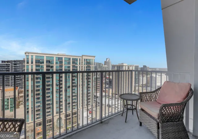 1st image of 250 Pharr Rd Ne #APT 2005, Atlanta, GA 30305 | MLS# 10708077