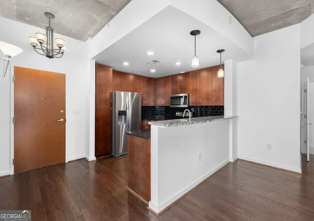 Photo 4 of Condo for sale at 860 Peachtree St Ne #1201, Atlanta, GA 30308 | MLS# 10831597 | Listing updated on 2026-10-23