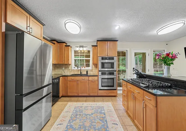 Photo 2 of Single family home for sale at 5155 Holly Springs Dr, Douglasville, GA 30135 | MLS# 10829649 | Listing updated on 2026-10-23