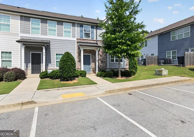 Photo 1 of Townhouse for sale at 585 Mcwilliams Rd Se #604, Atlanta, GA 30315 | MLS# 10798455 | Listing updated on 2026-09-12