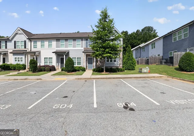 Photo 2 of Townhouse for sale at 585 Mcwilliams Rd Se #604, Atlanta, GA 30315 | MLS# 10798455 | Listing updated on 2026-09-12