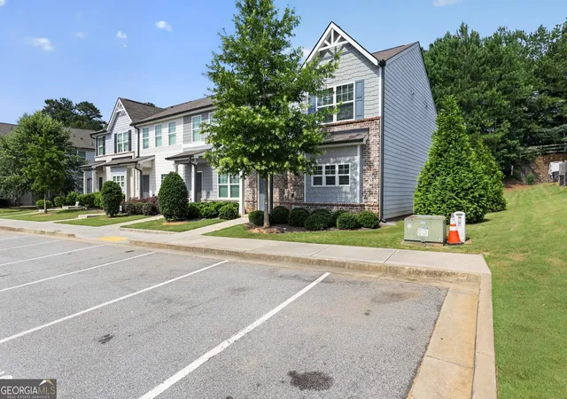 Photo 2 of Townhouse for sale at 585 Mcwilliams Rd Se #604, Atlanta, GA 30315 | MLS# 10798455 | Listing updated on 2026-09-12