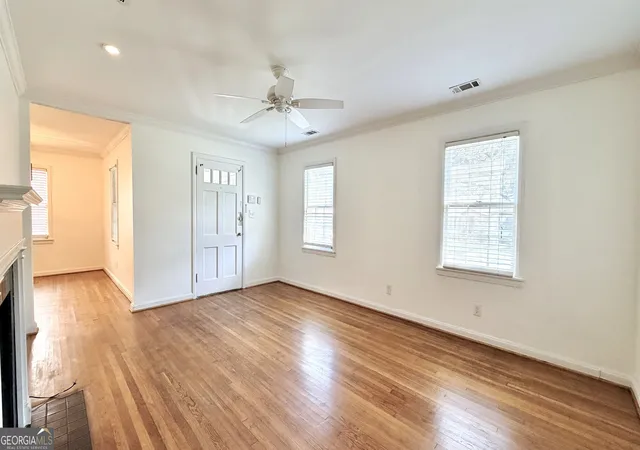 Photo 3 of Single family home for sale at 463 Lynnhaven Dr Sw, Atlanta, GA 30310 | MLS# 10833463 | Listing updated on 2026-09-11