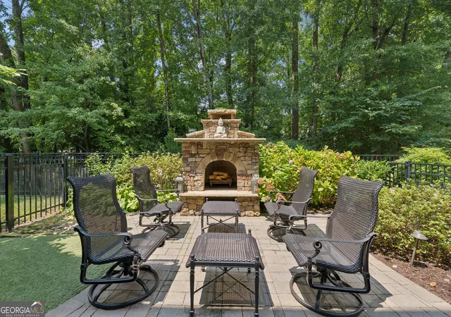 3rd image of 215 Marjean Wy, Alpharetta, GA 30009 | MLS# 10818138