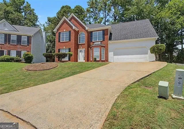 Photo 3 of Single family home for sale at 3709 Auldyn Dr, Austell, GA 30106 | MLS# 10820483 | Listing updated on 2026-09-30