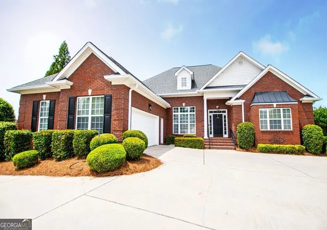 Photo 2 of Single family home for sale at 210 Turnberry Cir, Carrollton, GA 30116 | MLS# 10774310 | Listing updated on 2026-08-29