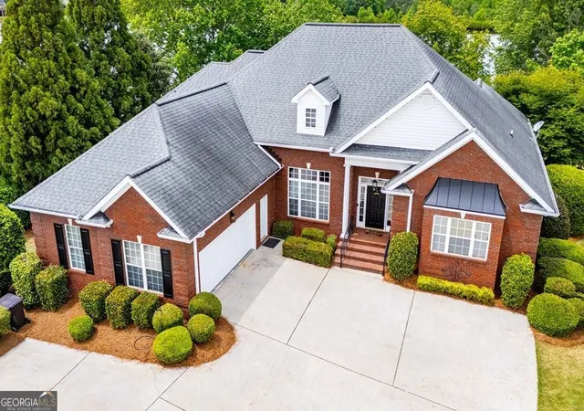 Photo 3 of Single family home for sale at 210 Turnberry Cir, Carrollton, GA 30116 | MLS# 10774310 | Listing updated on 2026-08-29