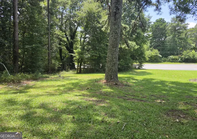 Photo 8 of Single family home for sale at 3335 Flat Shoals Rd, South Fulton, GA 30349 | MLS# 10831768 | Listing updated on 2026-09-07