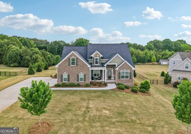 Homes for sale in Bogart, GA | 1354 Horseshoe Bend Ln, Bogart, GA 30622 | MLS# 10741860