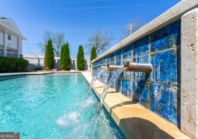 Listing Photo 2 - Condo for sale in building located at 3358 Colville Ave, Atlanta, GA 30354 - Unit #
