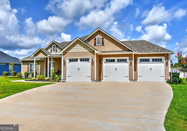 Photo 3 of Single family home for sale at 14 Remington Ln, Lakeland, GA 31635 | MLS# 10835522 | Listing updated on 2026-09-11