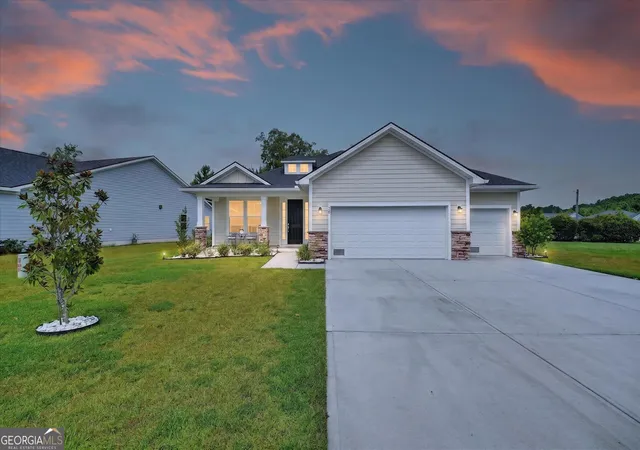1st image of 20 Nettleton Ln, Richmond Hill, GA 31324 | MLS# 10820589