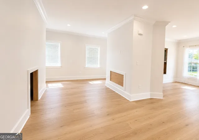 2nd image of 907 Hank Aaron Dr Sw, Atlanta, GA 30315 | MLS# 10797979