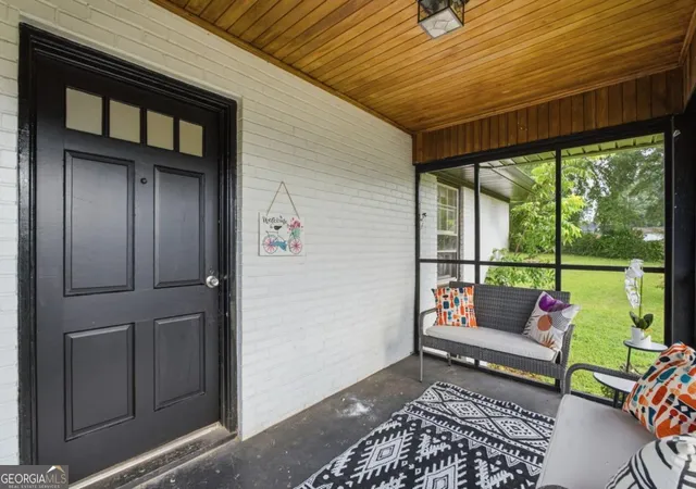 image of 1975 Cooper Lake Rd Se, Smyrna, GA 30080 | MLS# 10816087