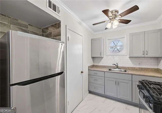 Photo 3 of Condo for sale at 5400 Roswell Rd #G3, Sandy Springs, GA 30342 | MLS# 10832463 | Listing updated on 2026-09-23