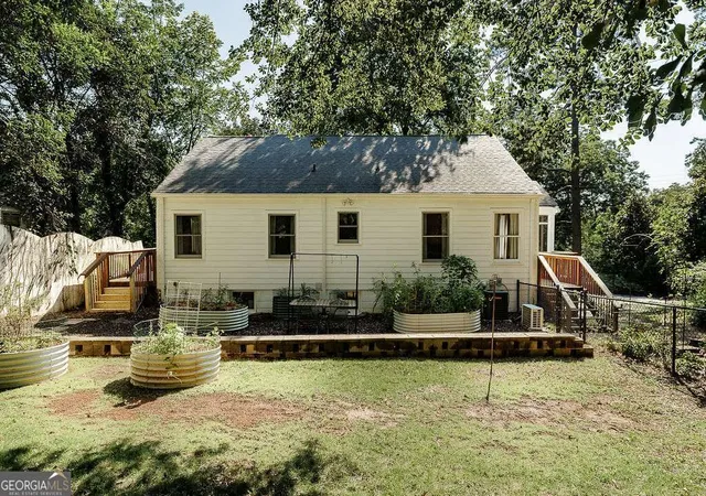 2nd image of 1686 S Milledge Ave, Athens, GA 30605 | MLS# 10808165