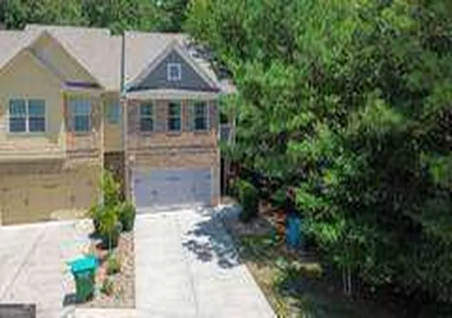 Townhouse for sale at 1547 Paxton Dr SW, Lilburn, GA 30047 | MLS# 10717110