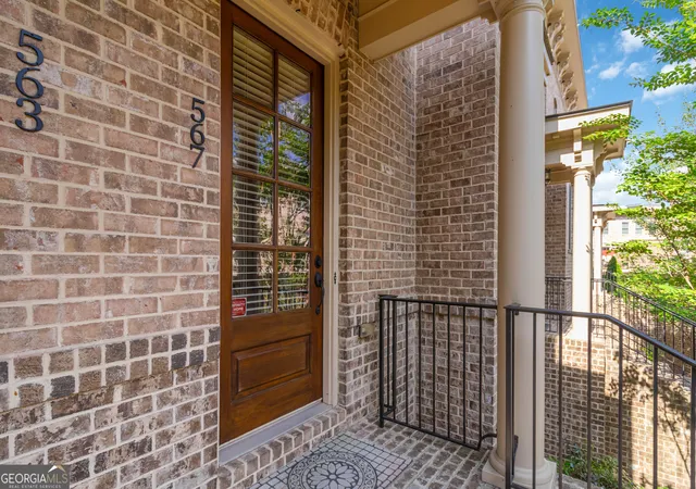 Photo 2 of Sale Pending at 567 Ansley Cir Ne, Atlanta, GA 30324 | MLS# 10806265 | Listing updated on 2026-09-12