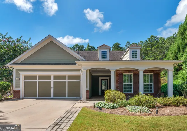 Photo 3 of Single family home for sale at 100 Crape Myrtle Dr, Griffin, GA 30223 | MLS# 10823429 | Listing updated on 2026-08-25