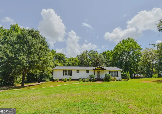Photo 1 of Single family home for sale at 104 Gainer Rd, Griffin, GA 30223 | MLS# 10810402 | Listing updated on 2026-08-08