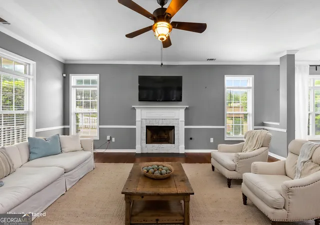 Photo 4 of Single family home for sale at 39 The Crescent, Newnan, GA 30263 | MLS# 10824845 | Listing updated on 2026-09-12