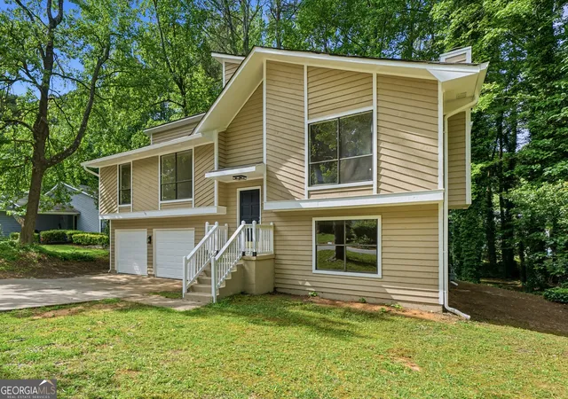 2nd image of 996 Park Forest Trl Nw, Lilburn, GA 30047 | MLS# 10816646