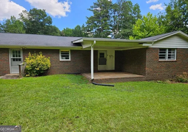 2nd image of 327 Kensington Cir, Bremen, GA 30110 | MLS# 10813614