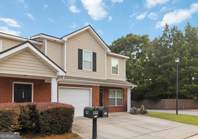 image of 342 Tara Commons Cir, Loganville, GA 30052 | MLS# 10807215