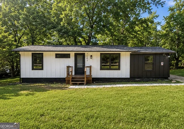 1st image of 1101 Isa Dr Se, Atlanta, GA 30315 | MLS# 10832292