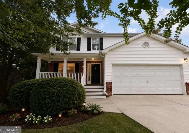 Photo 2 of Single family home for sale at 119 Bainbridge Ct, Dallas, GA 30132 | MLS# 10822360 | Listing updated on 2026-08-23