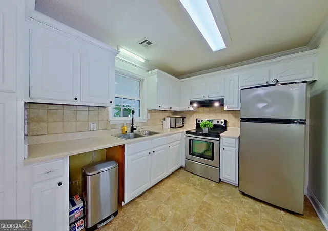 Photo 4 of Single family home for sale at 2165 Satilla Church Rd, Baxley, GA 31513 | MLS# 10815730 | Listing updated on 2026-09-27