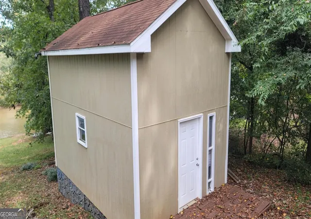 Photo 3 of Sale Pending at 331 Twilight Shores Rd, Eatonton, GA 31024 | MLS# 10823703 | Listing updated on 2026-09-05
