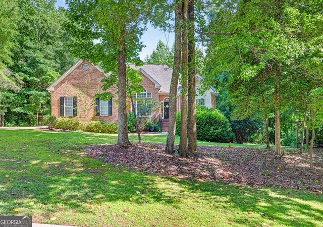 Homes for sale in Commerce, GA | 323 Oconee Ln, Commerce, GA 30529 | MLS# 10793385