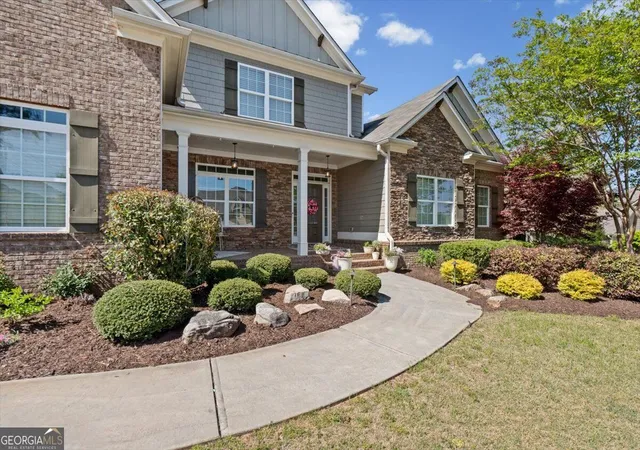 Photo 2 of Sale Pending at 802 Double Branches Ln, Dallas, GA 30132 | MLS# 10833711 | Listing updated on 2026-09-08