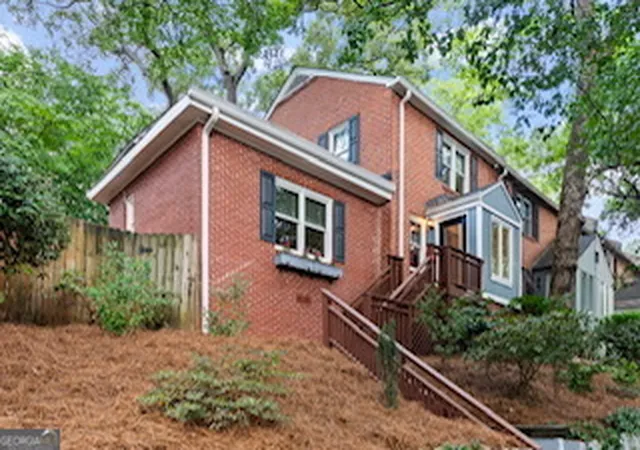 Photo 3 of Sale Pending at 842 Argonne Ave NE, Atlanta, GA 30308 | MLS# 10804821 | Listing updated on 2026-09-15
