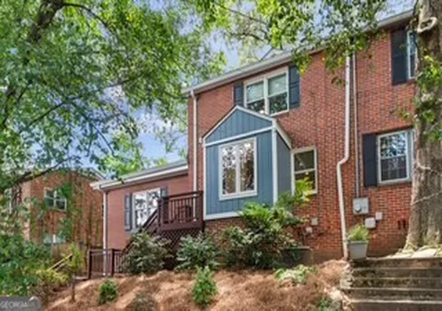 Photo 4 of Sale Pending at 842 Argonne Ave NE, Atlanta, GA 30308 | MLS# 10804821 | Listing updated on 2026-09-15