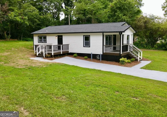 Photo 2 of Sale Pending at 522 Spring St, Carrollton, GA 30117 | MLS# 10818454 | Listing updated on 2026-08-16